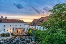 Burgenfestspiele - Theater Foto: Manfred Rauscher